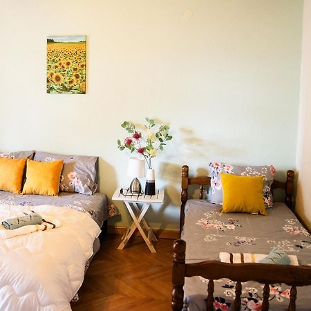 Villa Lakeview Paradise Pestani Kültér fotó