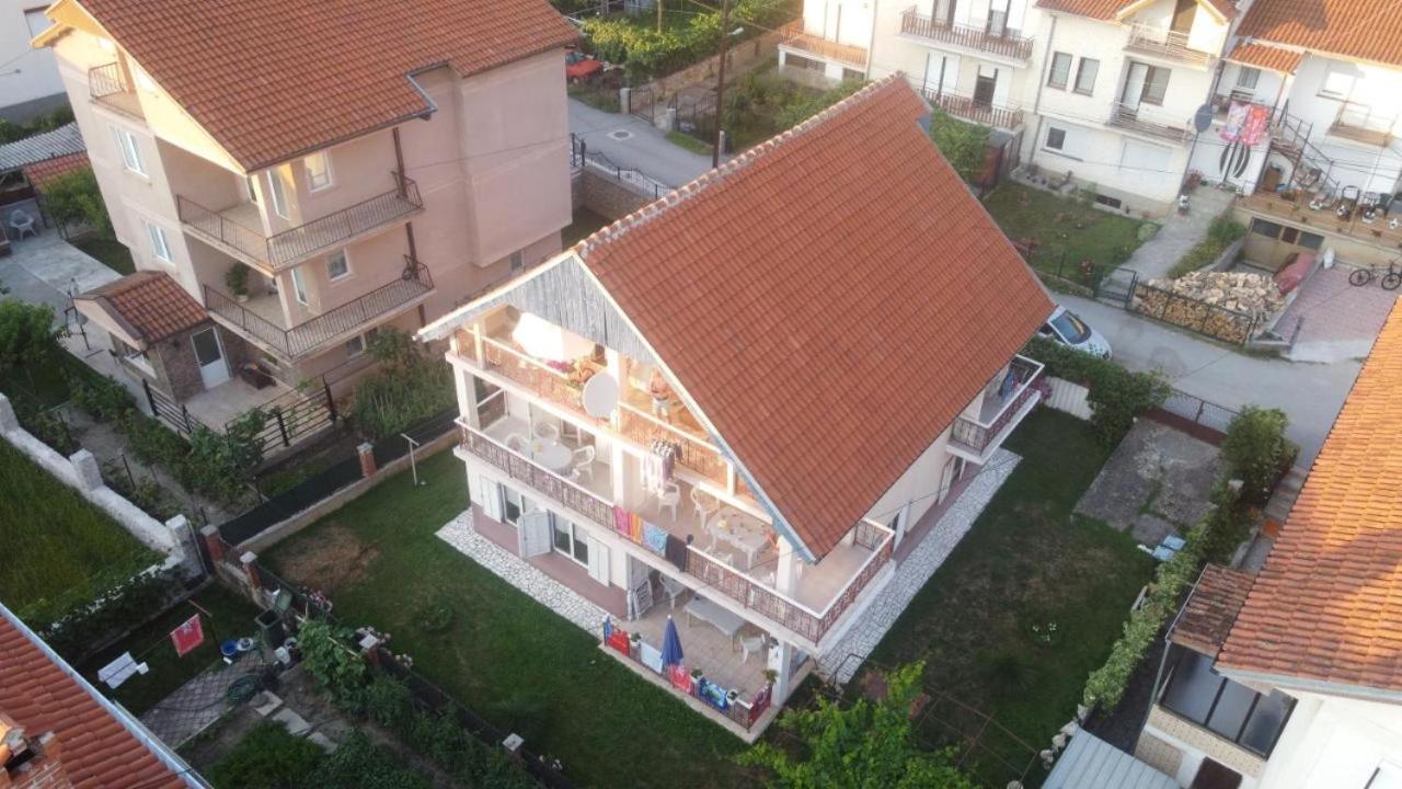 Villa Lakeview Paradise Pestani Kültér fotó