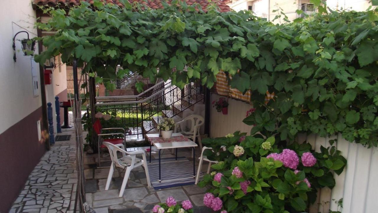 Villa Lakeview Paradise Pestani Kültér fotó